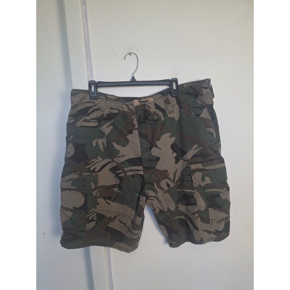 Wrangler Authentics Mens Camo Cargo Shorts Green Brown 10ZM6ACGB Size 38